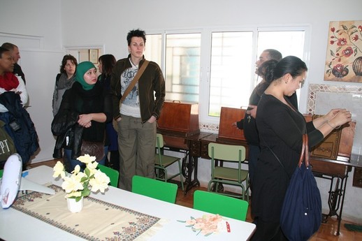 الدريوش : أطر وطلبة من جامعة (إن هولند) يتفقدون المركز الإجتماعي ودار الطالبة الدريوش : أطر وطلبة من جامعة (إن هولند) يتفقدون المركز الإجتماعي ودار الطالبة