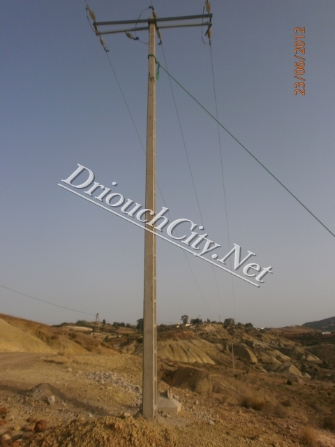 إقليم الدريوش / جماعة أولاد أمغار تمسمان:تساقط الأعمدة الكهربائية وONE في نوم عميق ( صور ) إقليم الدريوش / جماعة أولاد أمغار تمسمان:تساقط الأعمدة الكهربائية وONE في نوم عميق ( صور )