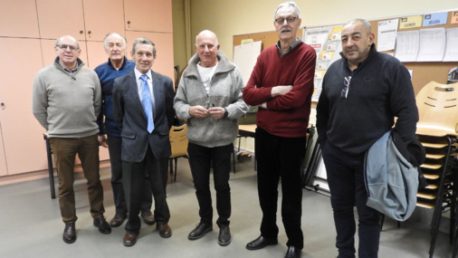 Une partie du CA de l'ADB. De la gauche vers la droite: François LEDRAPIER; Gérard SOUBEYRAND; Pierre SOUPLET; Bernard GRAJON; Eric MARTIN; Bernard HIRECHE Une partie du CA de l'ADB. De la gauche vers la droite: François LEDRAPIER; Gérard SOUBEYRAND; Pierre SOUPLET; Bernard GRAJON; Eric MARTIN; Bernard HIRECHE