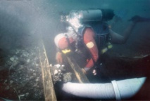 LE VENGEUR, UNE ÉPAVE NAPOLÉONIENNE DANS LE PORT DE L'AMIRAUTÉ LE VENGEUR, UNE ÉPAVE NAPOLÉONIENNE DANS LE PORT DE L'AMIRAUTÉ