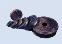 LE VENGEUR, UNE ÉPAVE NAPOLÉONIENNE DANS LE PORT DE L'AMIRAUTÉ LE VENGEUR, UNE ÉPAVE NAPOLÉONIENNE DANS LE PORT DE L'AMIRAUTÉ