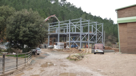 Batiments industriels en construction sur la ZI de Piccourenc