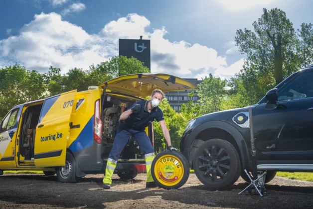 Touring dépanne gratuitement le personnel médical qui se rend au travail