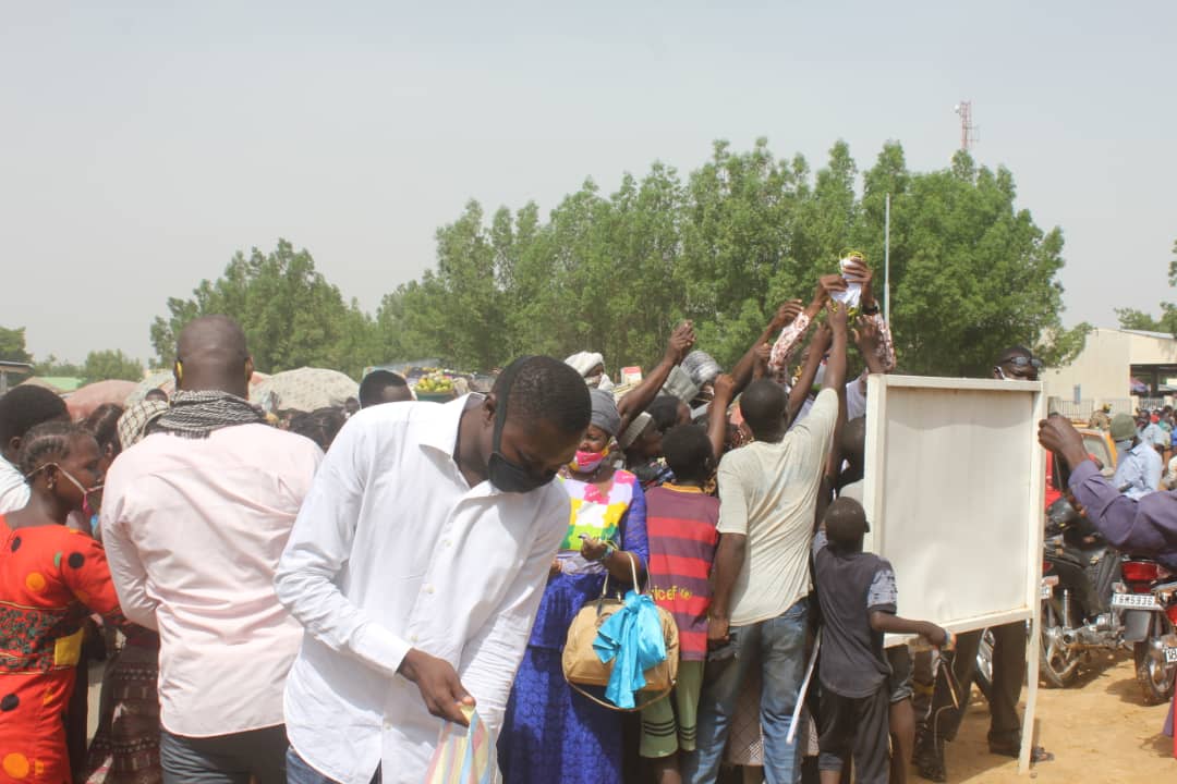 Des citoyens à N'Djamena, au Tchad. Illustration © Ben Kadabio/Alwihda Info