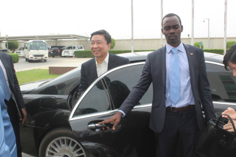 Tchad : Visite du vice-président Chinois à la Raffinerie de Djaramaya