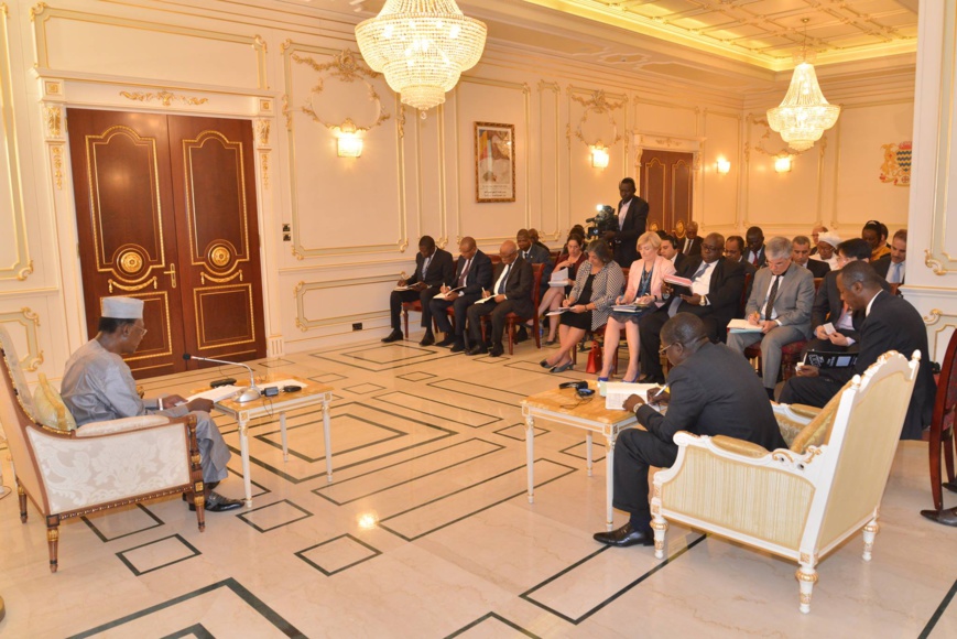 Idriss Déby : "Nous avons saigné à blanc notre trésor" Idriss Déby : "Nous avons saigné à blanc notre trésor"