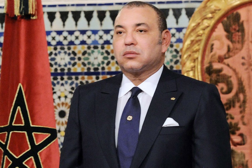 Un conseiller de Mohammed VI qualifie de grotesque montage une image du Roi portant une écharpe politique Un conseiller de Mohammed VI qualifie de grotesque montage une image du Roi portant une écharpe politique