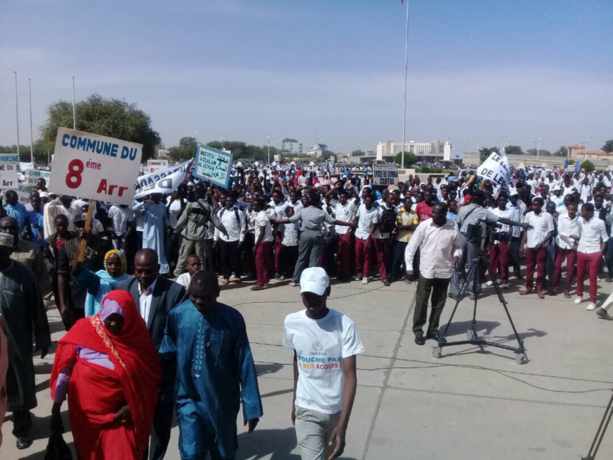 N'Djamena : « Stop aux ingérences des États-Unis » scandent des manifestants N'Djamena : « Stop aux ingérences des États-Unis » scandent des manifestants
