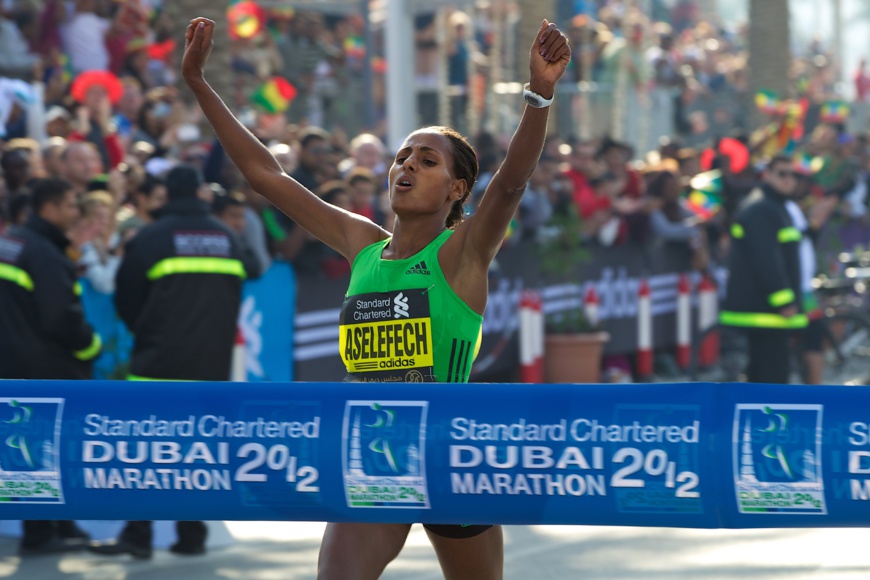 Le triple vainqueur Mirjia et l'ancienne championne du monde Debaba participent au marathon Standard Chartered Dubai Le triple vainqueur Mirjia et l'ancienne championne du monde Debaba participent au marathon Standard Chartered Dubai