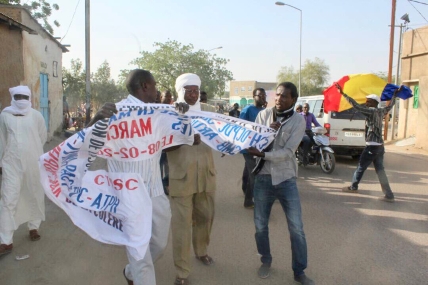 La frayeur obsédante des réseaux sociaux au Tchad La frayeur obsédante des réseaux sociaux au Tchad
