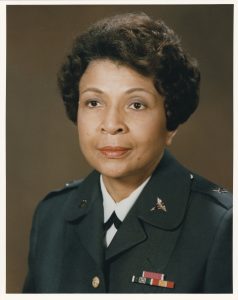 Photo de Hazel Johnson-Brown en uniforme de l’US Army (Photo offerte par Gloria Smith)