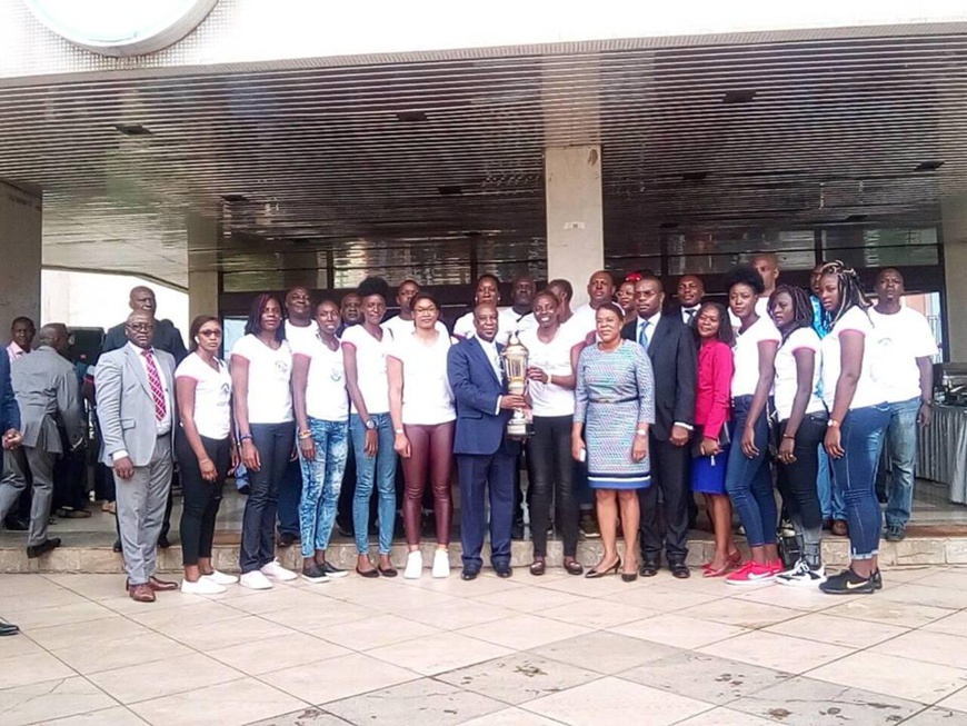 Cameroun:Camtel réaffirme son soutien aux championnes d’Afrique de volley-ball ! Cameroun:Camtel réaffirme son soutien aux championnes d’Afrique de volley-ball !