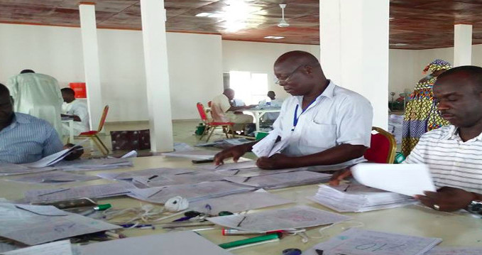 Des correcteurs du baccalauréat à N'Djamena. Crédits : DR/Onecs