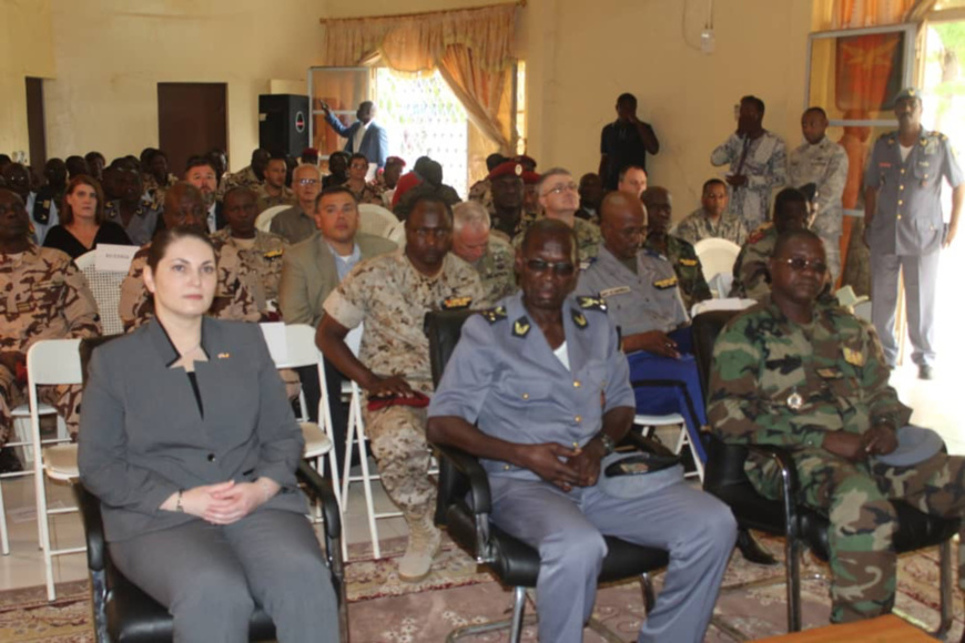 Tchad : l'armée se forme en soins aux blessés en situation de combat tactique Tchad : l'armée se forme en soins aux blessés en situation de combat tactique