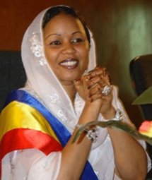 Le couple présidentiel ramène le petit Mahamat de Paris