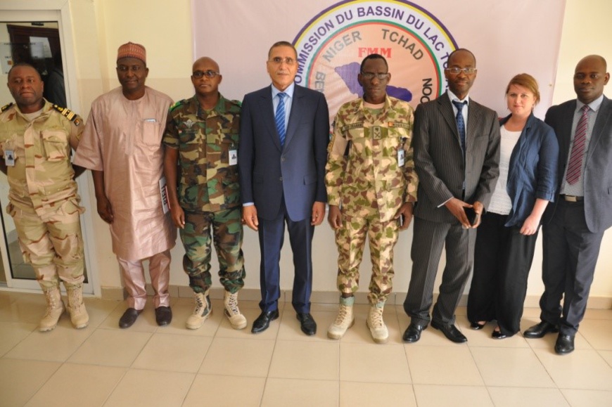 Visite de l’Unité Régionale de Fusion du Renseignement (RIFU) au QG MNJTF le 9 mars 2018. © MNJTF Visite de l’Unité Régionale de Fusion du Renseignement (RIFU) au QG MNJTF le 9 mars 2018. © MNJTF