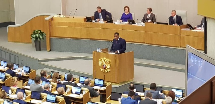 Denis Sassou N'Guesso à la Douma d'Etat.