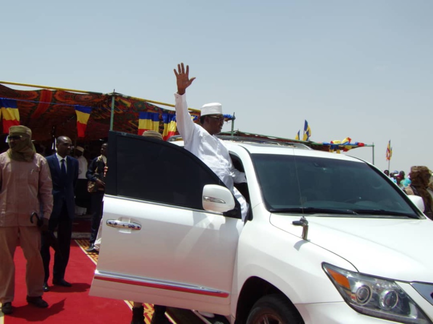 En images : visite du président de la République à Abéché