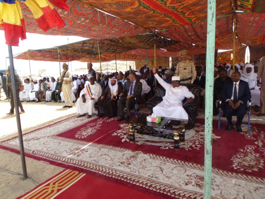 En images : visite du président de la République à Abéché