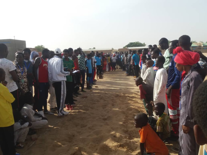 Tchad : en province, les épreuves du baccalauréat prennent fin avec l'EPS. © Alwihda Info Tchad : en province, les épreuves du baccalauréat prennent fin avec l'EPS. © Alwihda Info