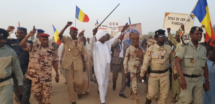 Illustration. Le gouverneur Ramadan Erdebou à Abéché lors d'un meeting. © Alwihda Info