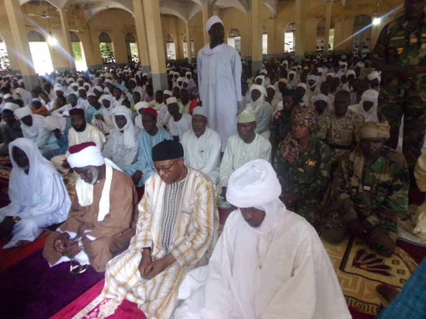 Prière de l'Aïd El Adha à Goz Beida, dans la province de Sila. © Alwihda Info Prière de l'Aïd El Adha à Goz Beida, dans la province de Sila. © Alwihda Info