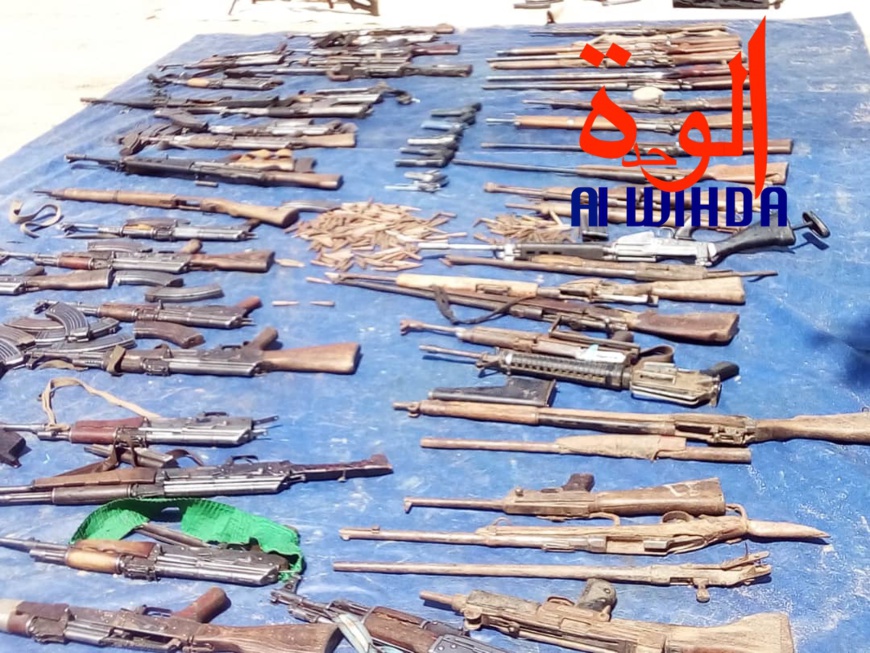 Tchad : une centaine d'armes de guerre saisies dont un lance-roquettes au Ouaddaï. © Alwihda Info