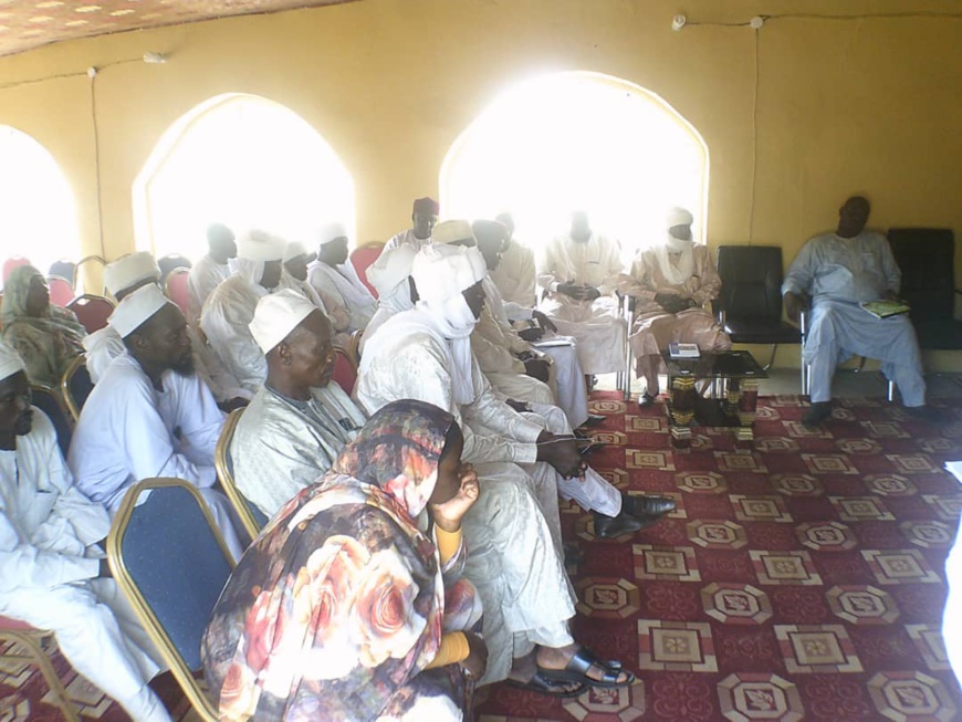 Tchad : le gouverneur de Sila rencontre les commerçants et chefs administratifs. © Alwihda Info Tchad : le gouverneur de Sila rencontre les commerçants et chefs administratifs. © Alwihda Info