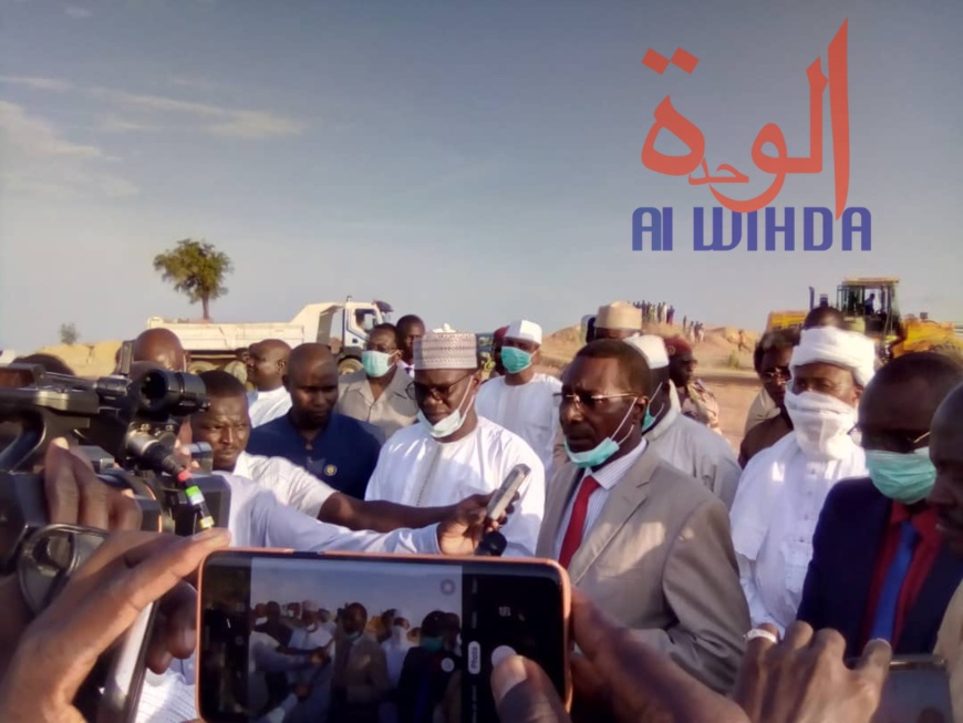 En images : retour sur la visite du ministre de la Justice Djimet Arabi à l'Est du Tchad En images : retour sur la visite du ministre de la Justice Djimet Arabi à l'Est du Tchad
