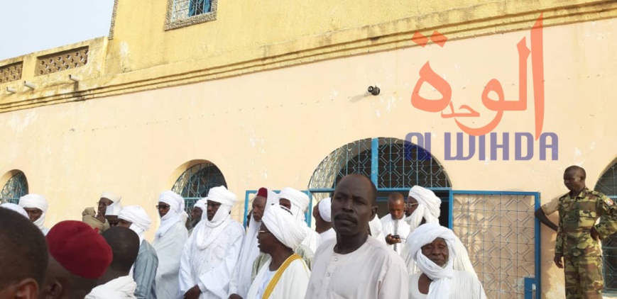 Tchad : Chérif Abdelhadi fait son entrée au Palais Royal d'Abéché. © Alwihda Info Tchad : Chérif Abdelhadi fait son entrée au Palais Royal d'Abéché. © Alwihda Info