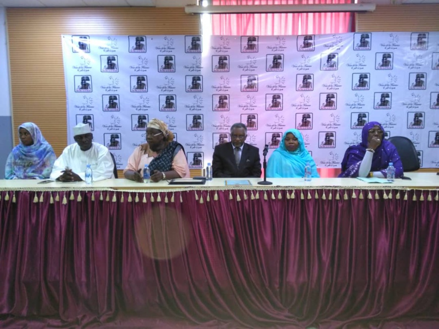 Tchad : une campagne de sensibilisation pour renforcer la scolarisation des filles. © Alwihda Info Tchad : une campagne de sensibilisation pour renforcer la scolarisation des filles. © Alwihda Info