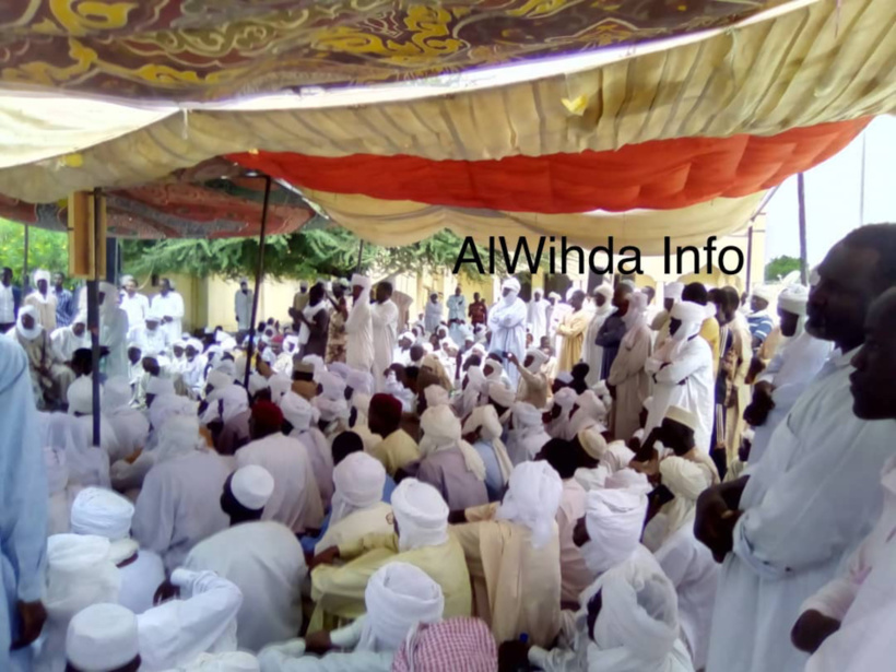 Tchad : plus de 60 chefs de tribus arabes reçus par le Sultan du Ouaddaï Tchad : plus de 60 chefs de tribus arabes reçus par le Sultan du Ouaddaï