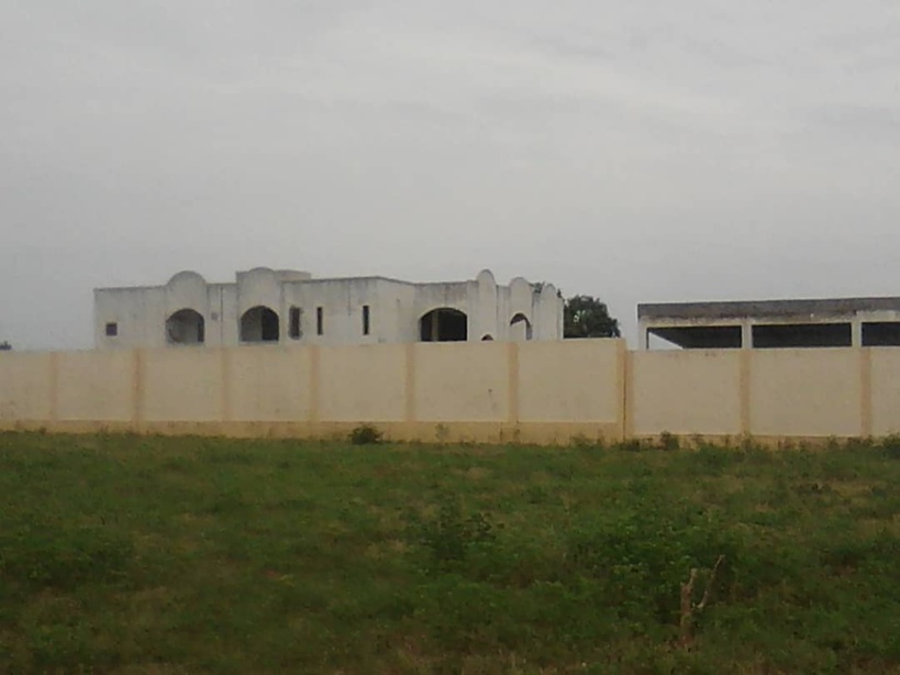 Tchad : des chantiers entamés mais à l'arrêt au Sud. © Alwihda Info/G.A. Tchad : des chantiers entamés mais à l'arrêt au Sud. © Alwihda Info/G.A.