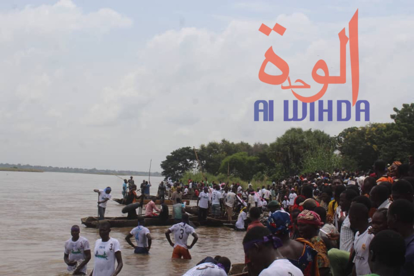 Tchad : une course de pirogues organisée à Moundou Tchad : une course de pirogues organisée à Moundou