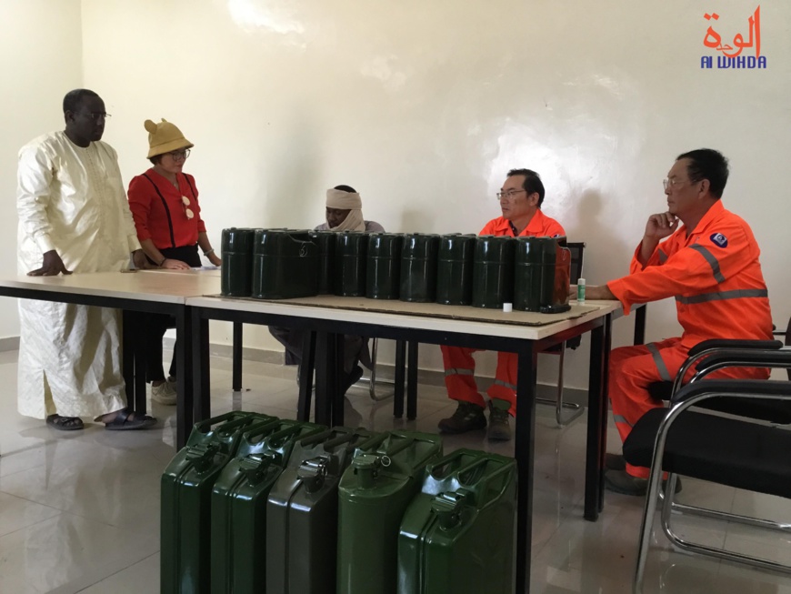 Tchad : un accord signé pour l’analyse d’échantillons de pétrole en Chine. © Alwihda Info