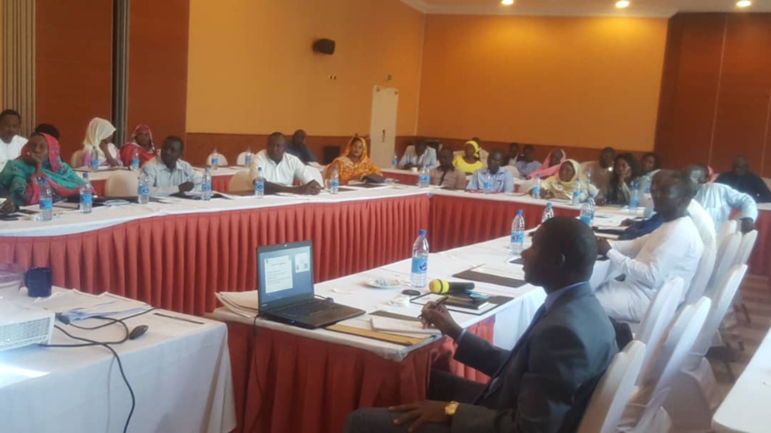 Le Tchad invité à "se joindre aux USA pour sa croissance économique". © Alwihda Info Le Tchad invité à "se joindre aux USA pour sa croissance économique". © Alwihda Info