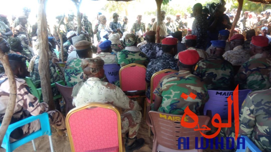 Tchad : état d'urgence et droits humains, "ne donnez pas d'occasion" (ministre défense à l'armée) Tchad : état d'urgence et droits humains, "ne donnez pas d'occasion" (ministre défense à l'armée)