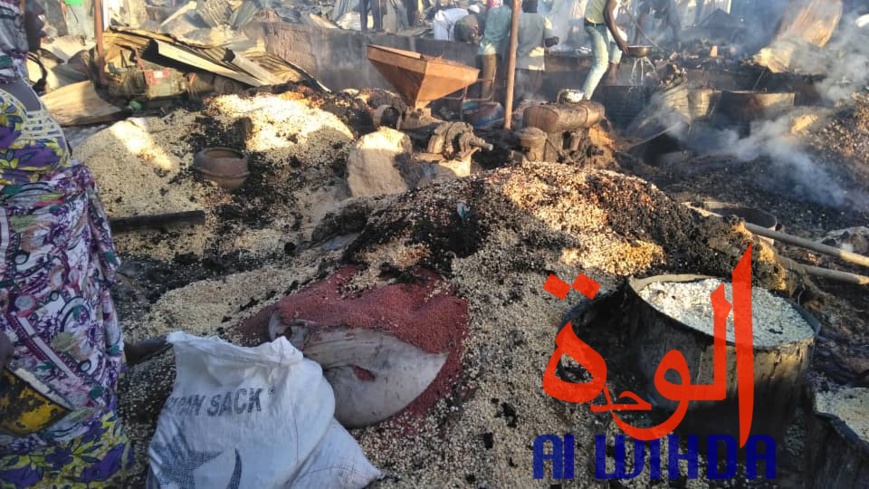 Tchad : scène de désolation au marché de Dembé ce matin après l'incendie Tchad : scène de désolation au marché de Dembé ce matin après l'incendie