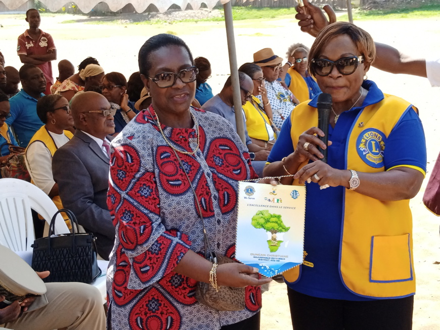 Côte d'Ivoire/Grand-Bassam : Les Lions Clubs de Côte d’Ivoire font don de vivres et non-vivres aux familles sinistrées