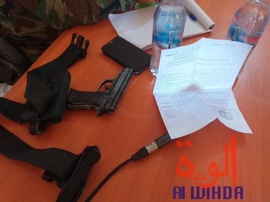 Tchad : les commerçants appelés à déposer les armes à l'Est, déjà 18 Famas récupérés Tchad : les commerçants appelés à déposer les armes à l'Est, déjà 18 Famas récupérés