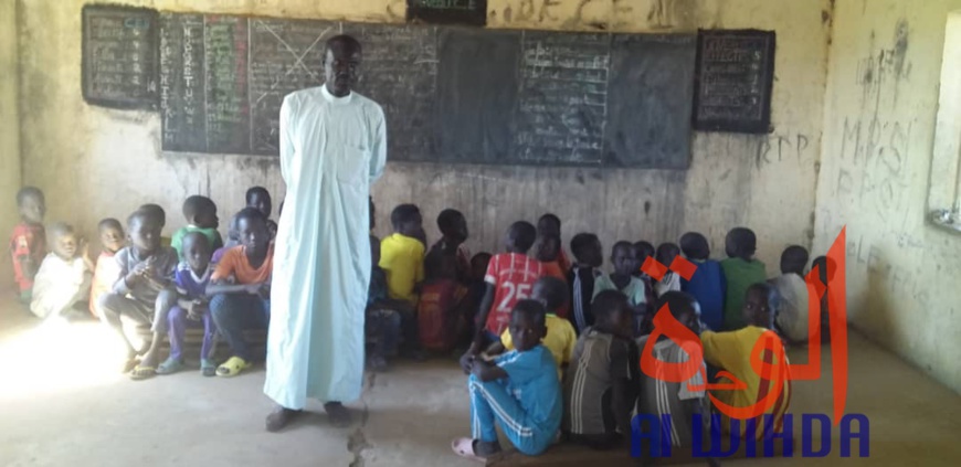 Tchad : le faible taux d'enfants inscrits à l'école inquiète au Batha. © Alwihda Info Tchad : le faible taux d'enfants inscrits à l'école inquiète au Batha. © Alwihda Info