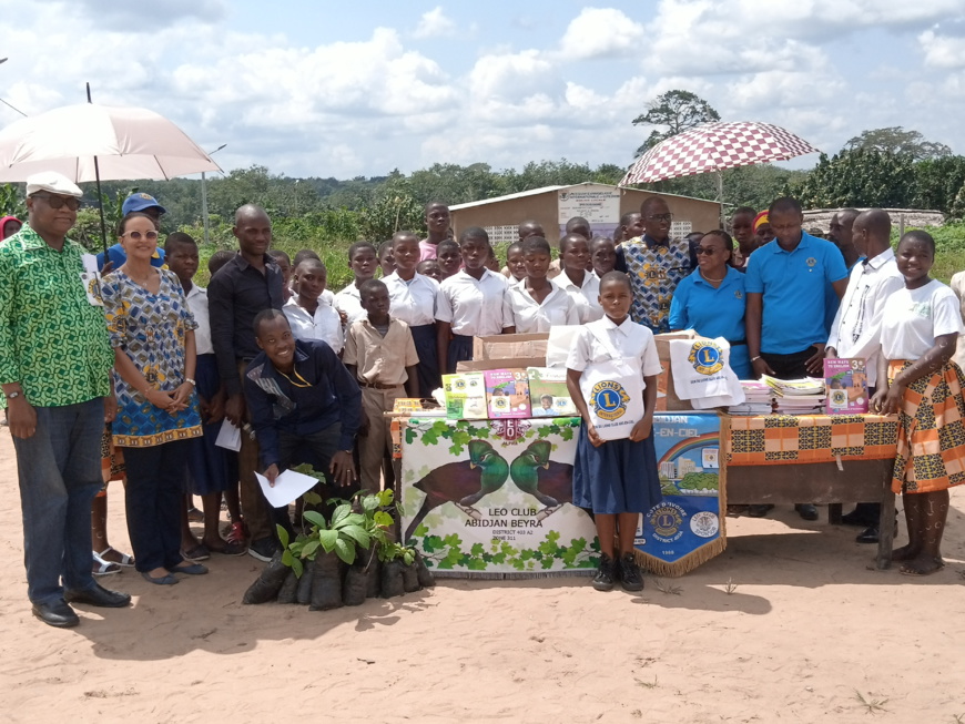 Côte d’Ivoire/Actions du Lions Club Arc-en-ciel au Collège Yves Lambelin de Bongo : Don de kits scolaires, planting d’arbres, repas de cœur,….