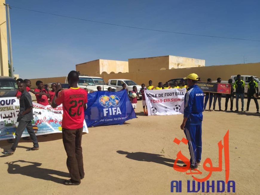 Tchad : les travaux d'installation de la pelouse du stade d'Abéché lancés demain Tchad : les travaux d'installation de la pelouse du stade d'Abéché lancés demain