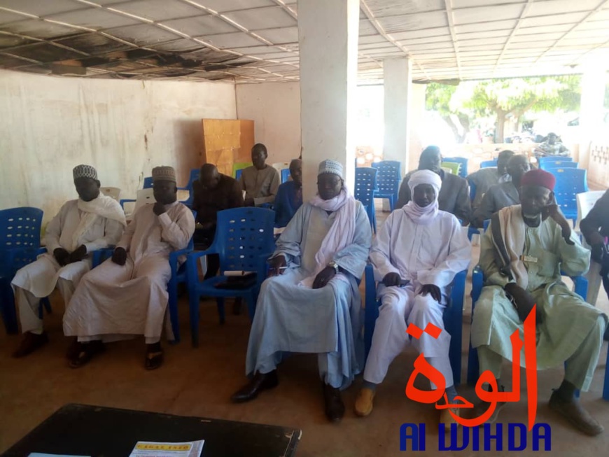 Tchad : le préfet de Mayo Dallah met en garde sur le fonctionnement des écoles. © Alwihda Info Tchad : le préfet de Mayo Dallah met en garde sur le fonctionnement des écoles. © Alwihda Info