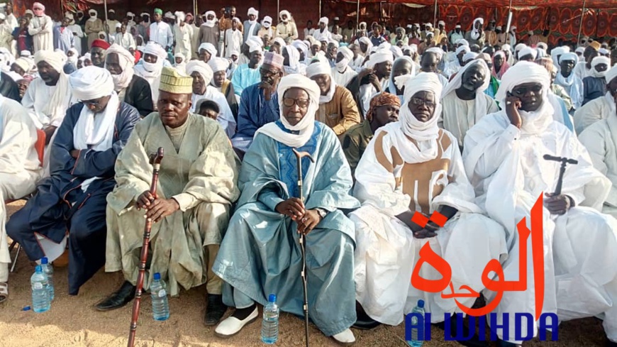 Tchad : des milliers de personnes commémorent le Mawlid près de Mongo. © Alwihda Info/A.I.A. Tchad : des milliers de personnes commémorent le Mawlid près de Mongo. © Alwihda Info/A.I.A.