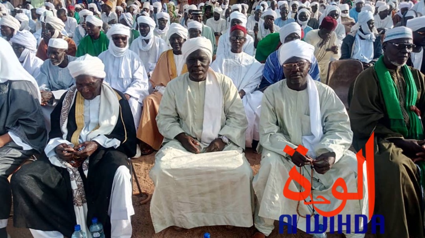 Tchad : des milliers de personnes commémorent le Mawlid près de Mongo. © Alwihda Info/A.I.A. Tchad : des milliers de personnes commémorent le Mawlid près de Mongo. © Alwihda Info/A.I.A.