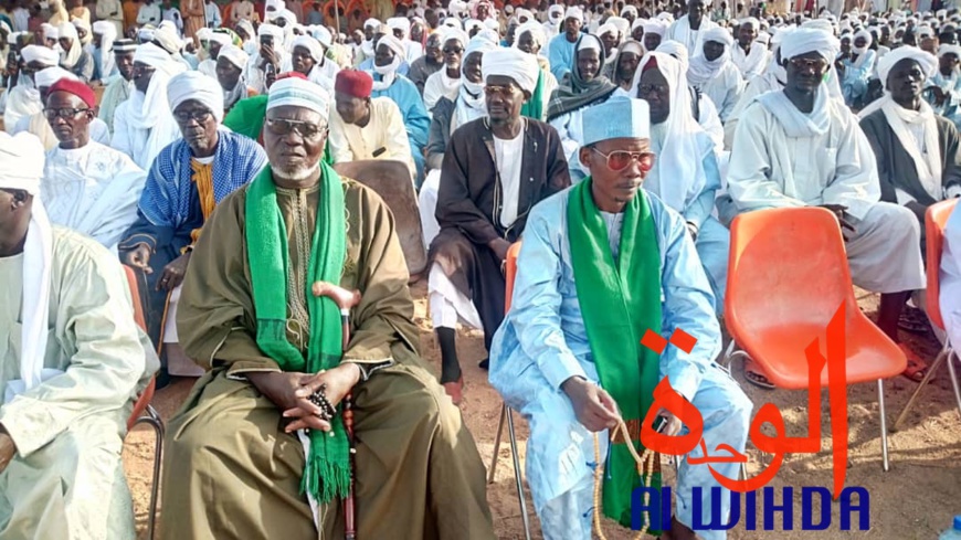 Tchad : des milliers de personnes commémorent le Mawlid près de Mongo. © Alwihda Info/A.I.A. Tchad : des milliers de personnes commémorent le Mawlid près de Mongo. © Alwihda Info/A.I.A.