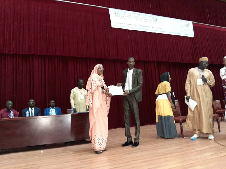 Tchad : les jeunes du Guéra en assemblée générale à N'Djamena. © Alwihda Info Tchad : les jeunes du Guéra en assemblée générale à N'Djamena. © Alwihda Info