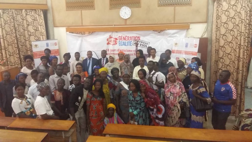 Tchad : un débat sur les violences faites aux femmes en milieu professionnel. © Alwihda Info Tchad : un débat sur les violences faites aux femmes en milieu professionnel. © Alwihda Info