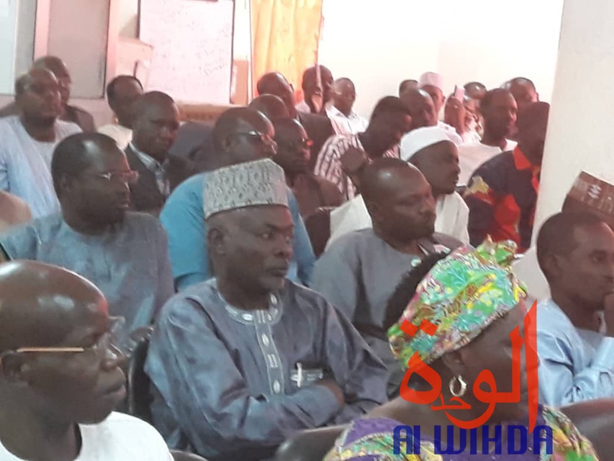 Tchad : la nouvelle équipe dirigeante de l'Université Adam Barka installée. © Alwihda Info Tchad : la nouvelle équipe dirigeante de l'Université Adam Barka installée. © Alwihda Info